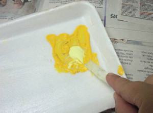 fazendo tinta amarelo ouro
