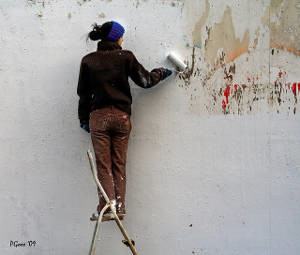 pintando muro