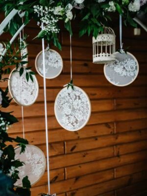 20220426-cropped-20220426-photowall-wedding-decoration-space-or-place-from-white-and-wooden-brick-wall-wedding-decoration-on-boho-style-dream-catchers-scaled-1.jpg